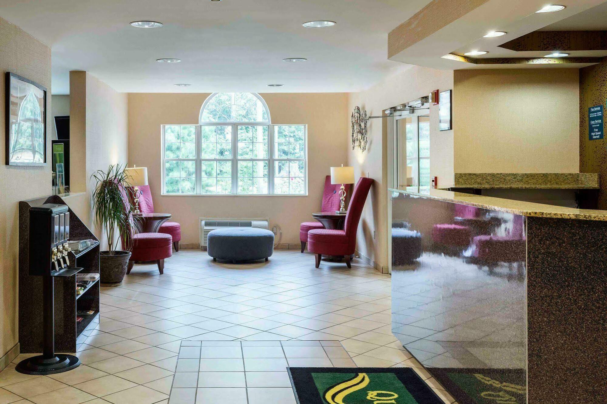 Quality Inn Chester - South Richmond Exteriér fotografie